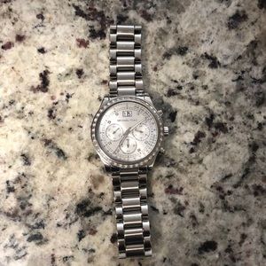 Michael Kors watch ⏰